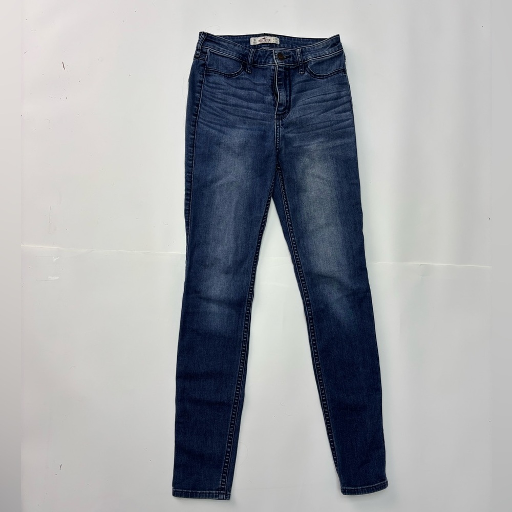Hollister Skinny Jeans in Dark Blue Wash
